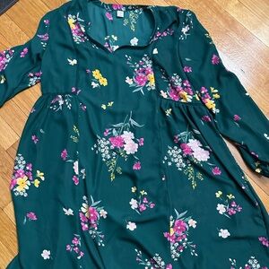 Old Navy Floral Green Long Sleeve Dress